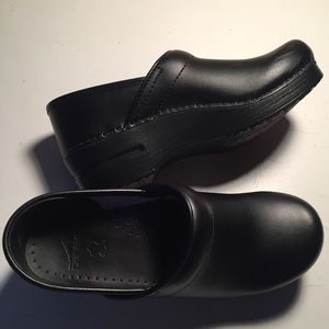 Black Dansko Clog: Size 39